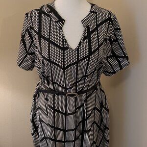 SHEIN Curve Black & White Geometric Shift Dress - Size 2xl - Short sleeve
